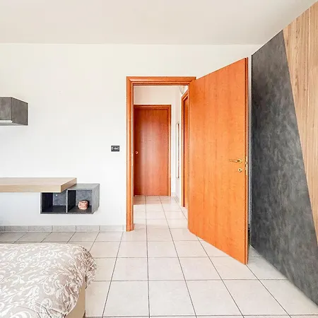 Apartment Yuna Rent - Residenza Dei Colli *